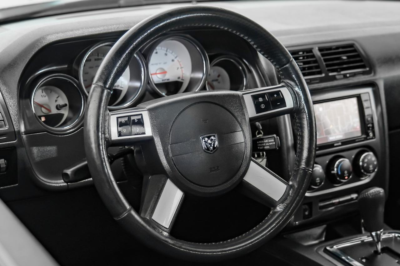 2009 Dodge Challenger SRT8 AUTOMATIC NAVIGATION SUNROOF LEATHER HEATED SEATS BLUETOOTH POWER DRIVER SEAT Carrollton TX