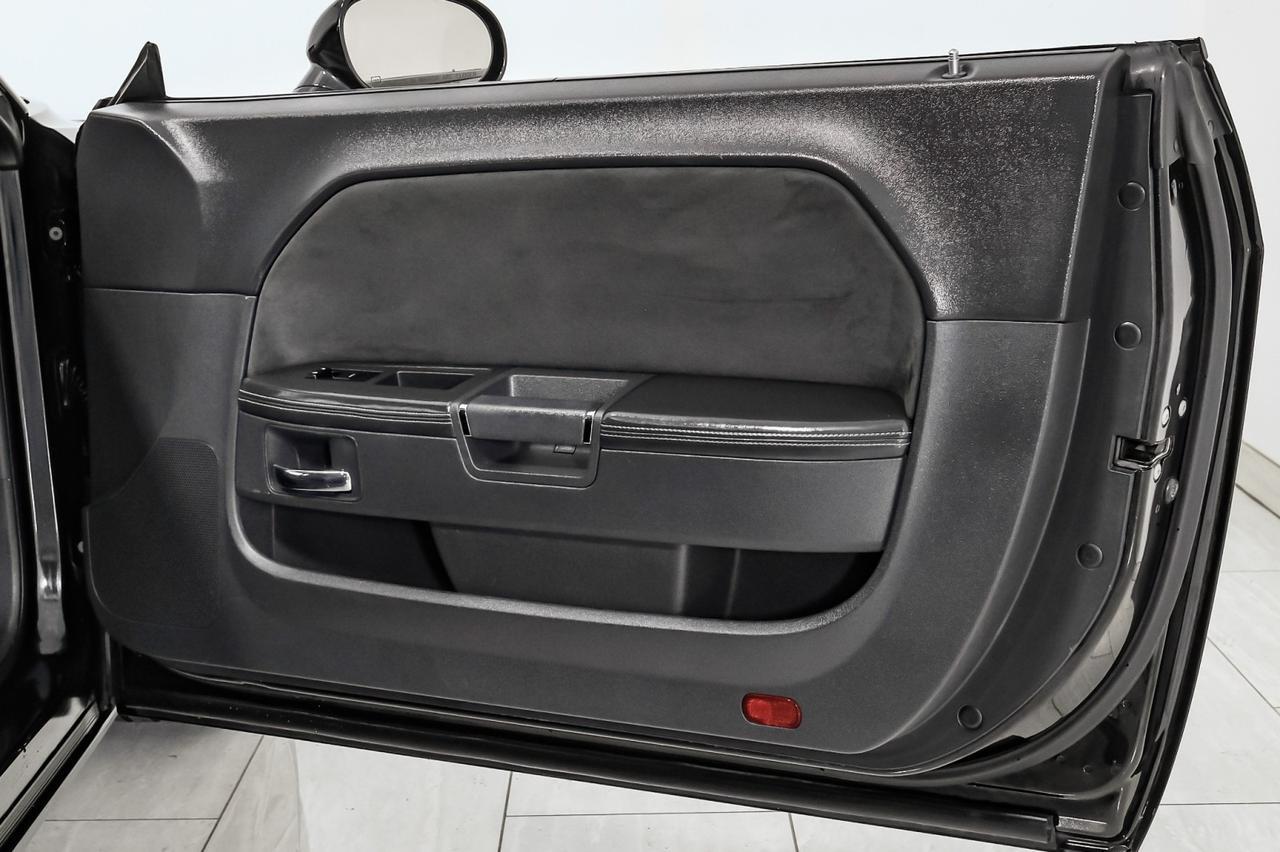 2009 Dodge Challenger SRT8 AUTOMATIC NAVIGATION SUNROOF LEATHER HEATED SEATS BLUETOOTH POWER DRIVER SEAT Carrollton TX