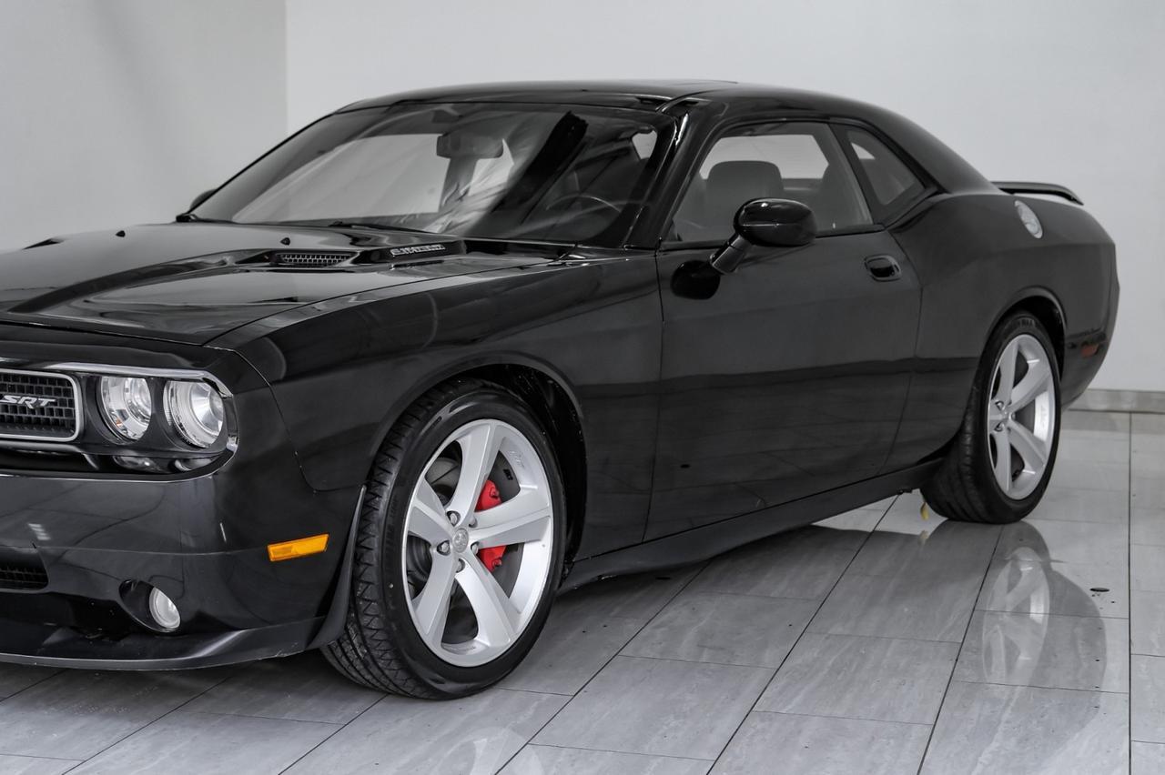 2009 Dodge Challenger SRT8 AUTOMATIC SUNROOF LEATHER HEATED SEATS POWER DRIVER SEAT CRUISE CONTROL ALLOY WHEELS Carrollton TX