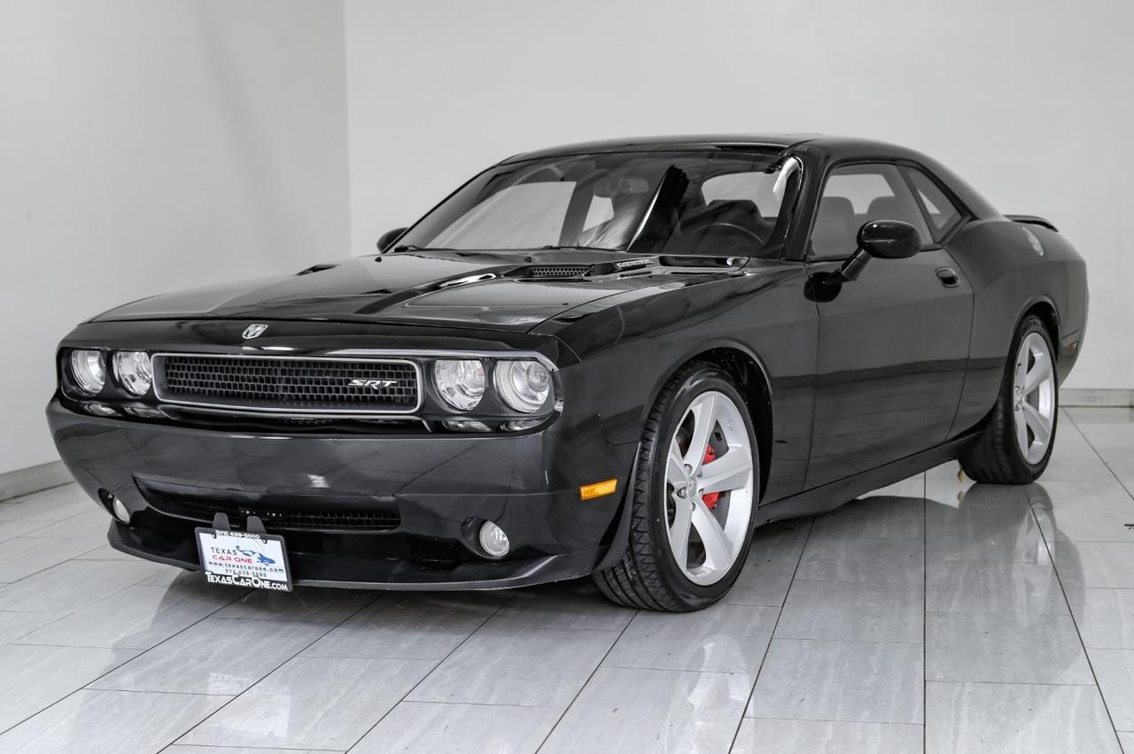 2009 Dodge Challenger SRT8 AUTOMATIC SUNROOF LEATHER HEATED SEATS POWER DRIVER SEAT CRUISE CONTROL ALLOY WHEELS Carrollton TX
