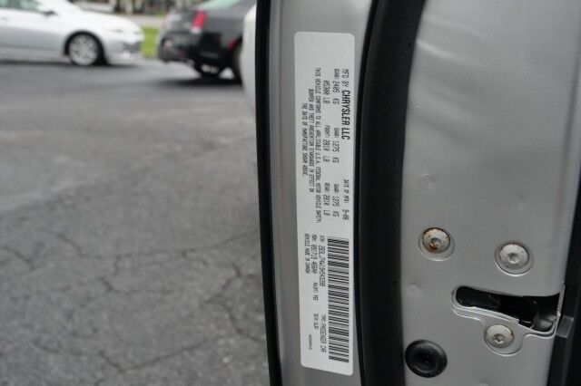 2009 Dodge Challenger SRT8 / Navigation / 6.1L Hemi V8 / Sunroof! High Point NC