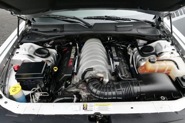 2009 Dodge Challenger SRT8 / Navigation / 6.1L Hemi V8 / Sunroof! High Point NC