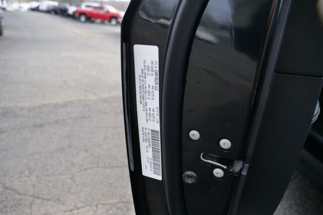 2009 Dodge Challenger SRT8 / Option Group II / Sunroof / Heated Seats! High Point NC