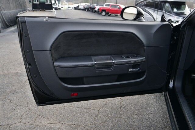 2009 Dodge Challenger SRT8 / Option Group II / Sunroof / Heated Seats! High Point NC