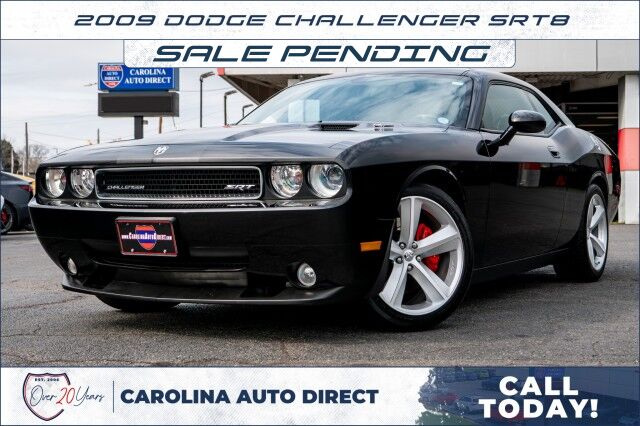 2009 Dodge Challenger SRT8 / Option Group II / Sunroof / Heated Seats!