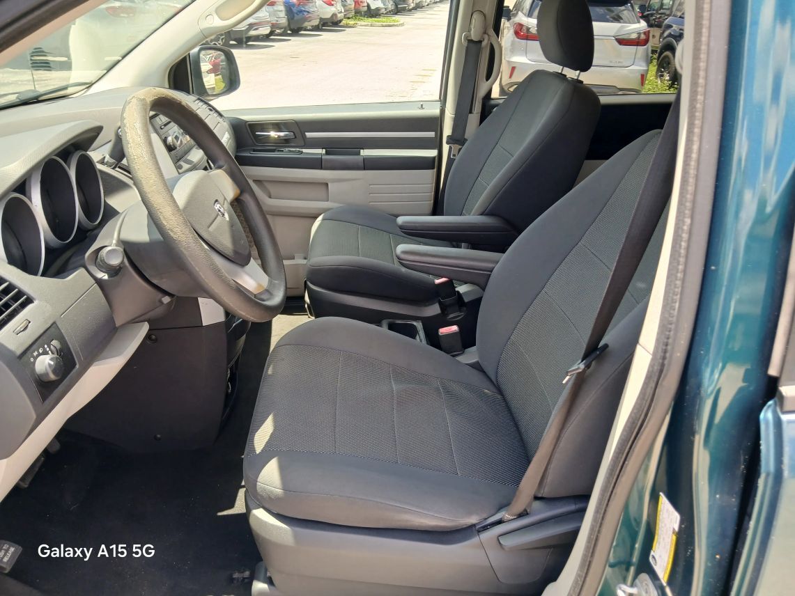 2009 Dodge Grand Caravan Passenger SE Minivan 4D Maitland FL