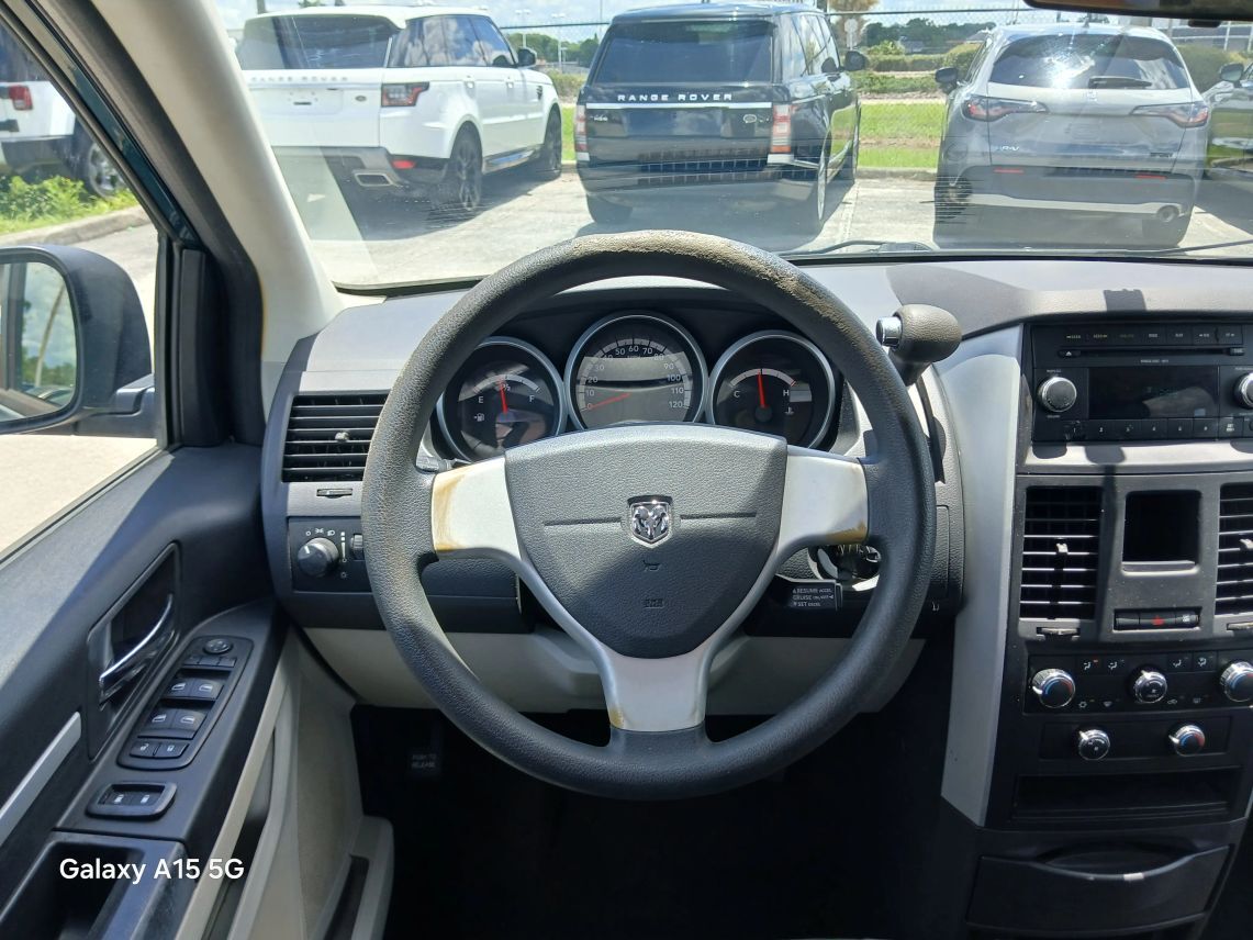 2009 Dodge Grand Caravan Passenger SE Minivan 4D Maitland FL