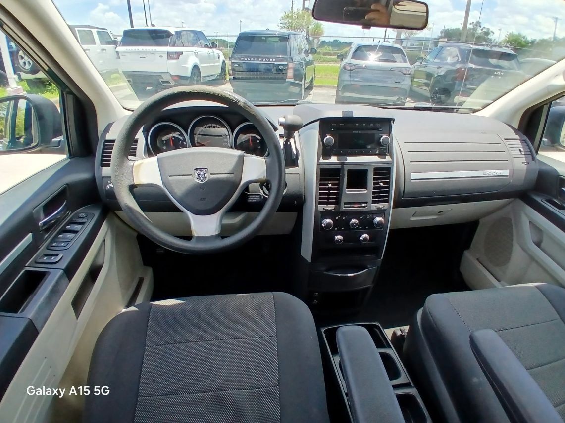 2009 Dodge Grand Caravan Passenger SE Minivan 4D Maitland FL