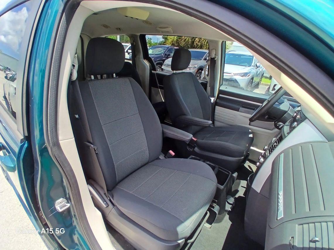 2009 Dodge Grand Caravan Passenger SE Minivan 4D Maitland FL