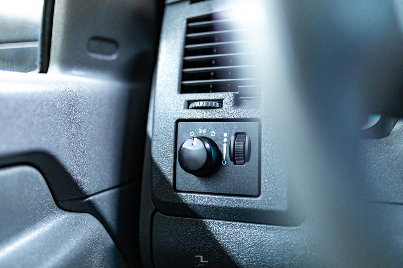 2009 Dodge Ram 3500 4x2 Reg Cab ST Deck Dually Diesel Crane Red Deer AB