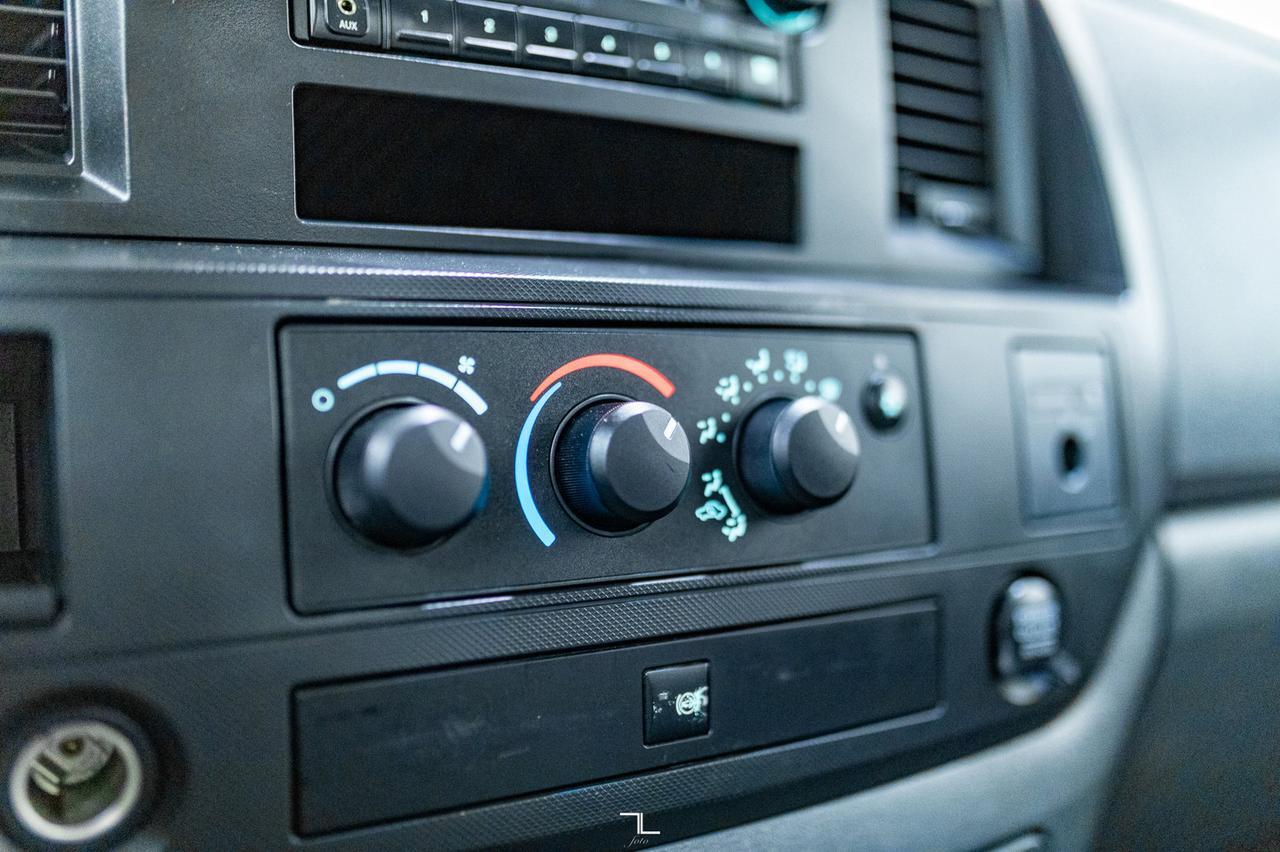 2009 Dodge Ram 3500 4x2 Reg Cab ST Deck Dually Diesel Crane Red Deer AB