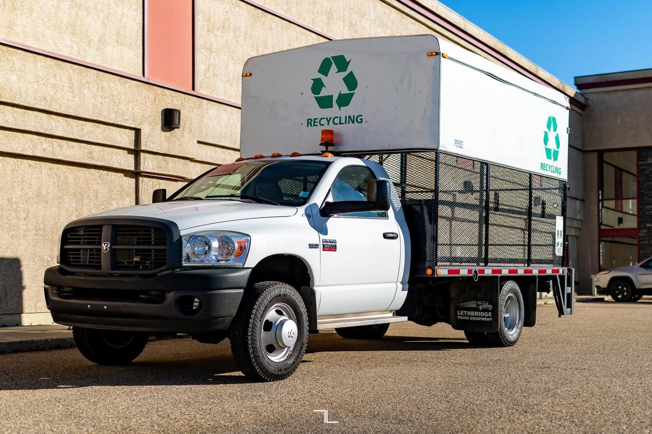 2009 Dodge Ram 3500 4x2 Reg Cab ST Dually Deck HEMI AISIN Red Deer AB