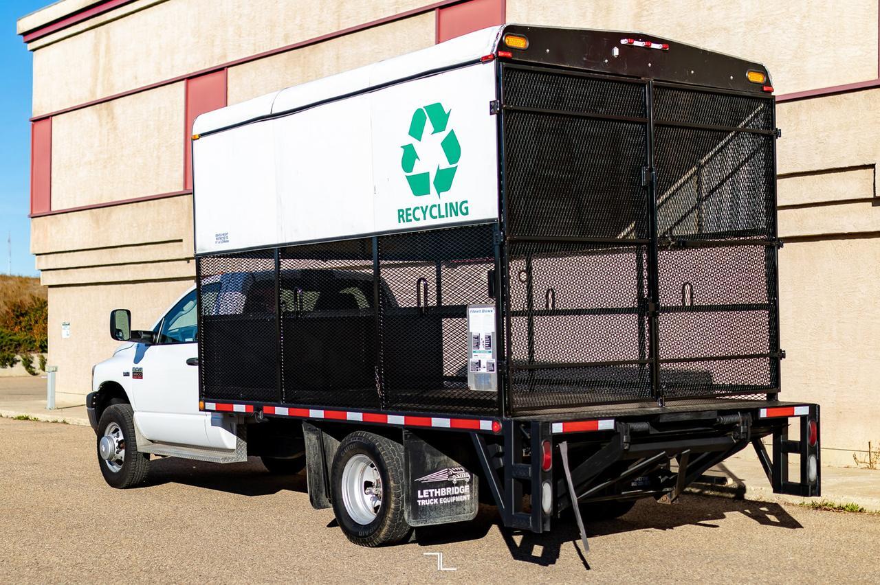 2009 Dodge Ram 3500 4x2 Reg Cab ST Dually Deck HEMI AISIN Red Deer AB