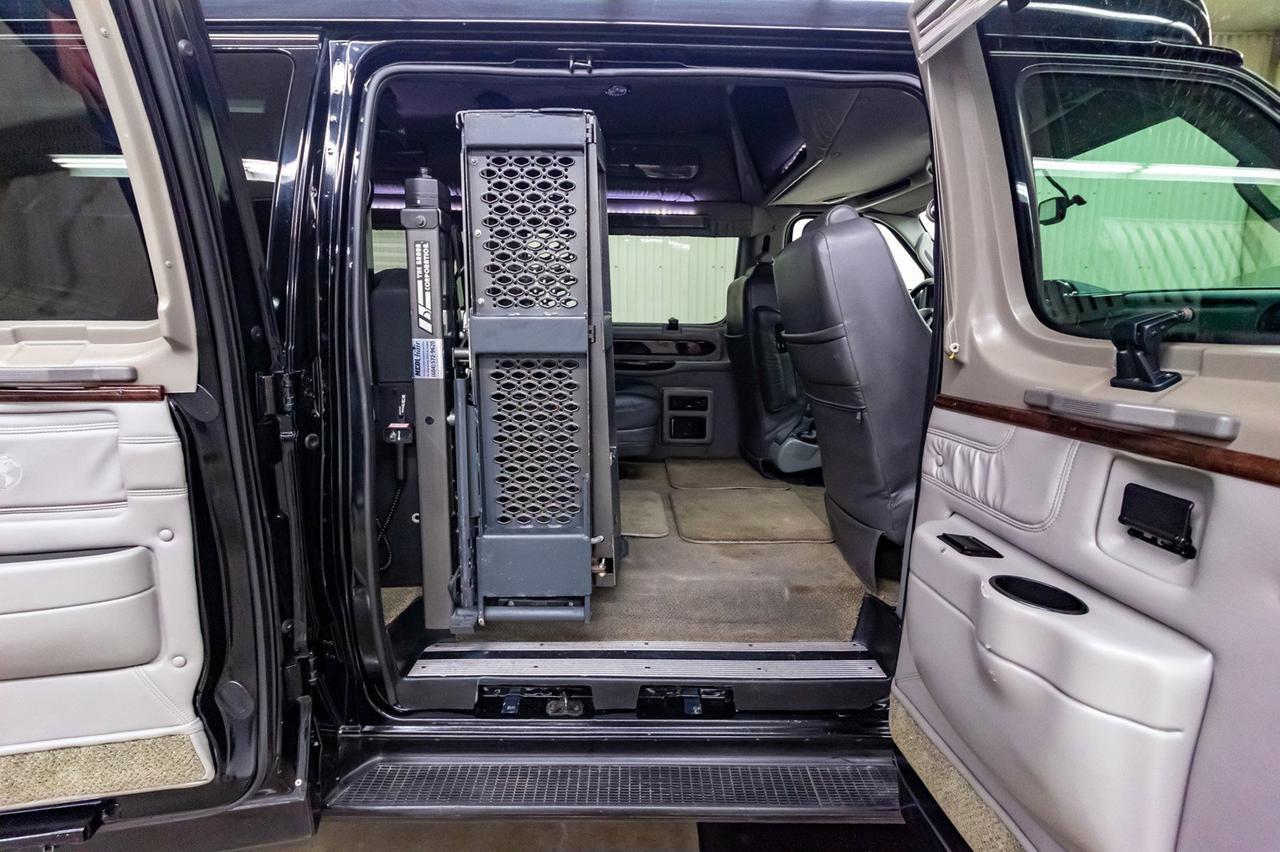 2009 Ford E-150 Explorer Limited SE Conversion Wheelchair Red Deer AB