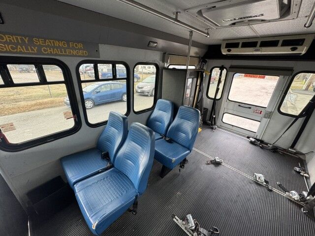 2009 Ford E 350 Wheelchair Capable Bus  Henrico VA