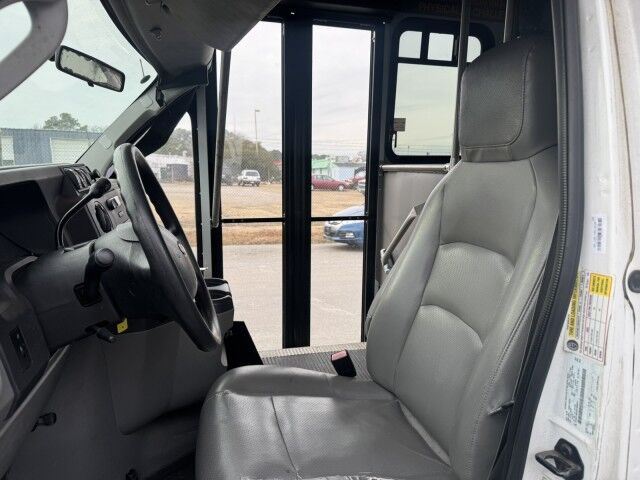 2009 Ford E 350 Wheelchair Capable Bus  Henrico VA