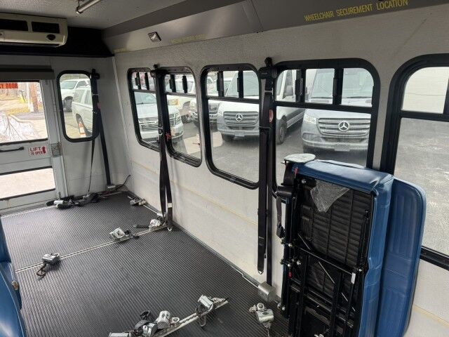 2009 Ford E 350 Wheelchair Capable Bus  Henrico VA