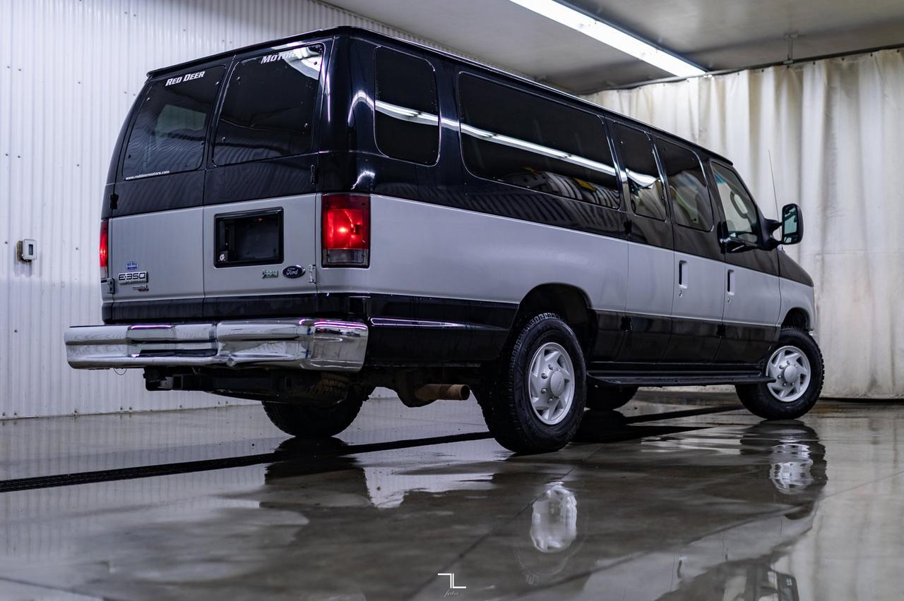 2009 Ford E-350 XLT 15 Passenger Red Deer AB