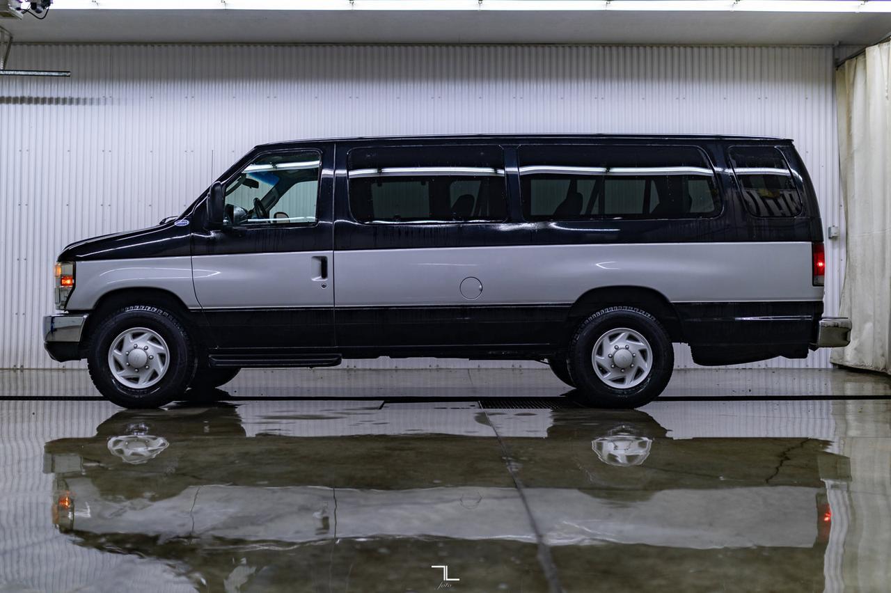 2009 Ford E-350 XLT 15 Passenger Red Deer AB