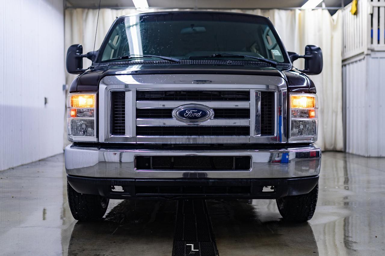 2009 Ford E-350 XLT 15 Passenger Red Deer AB