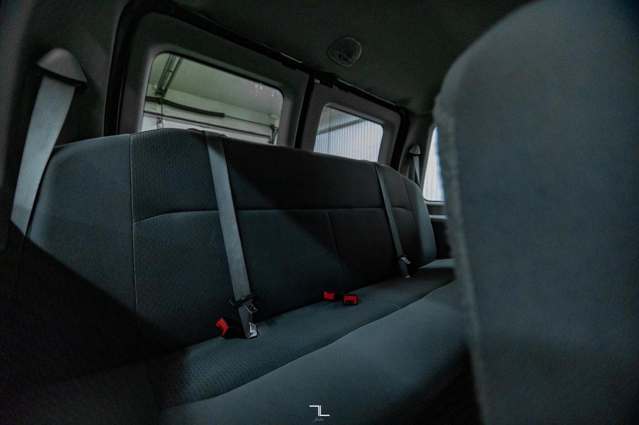 2009 Ford E-350 XLT 15 Passenger Red Deer AB