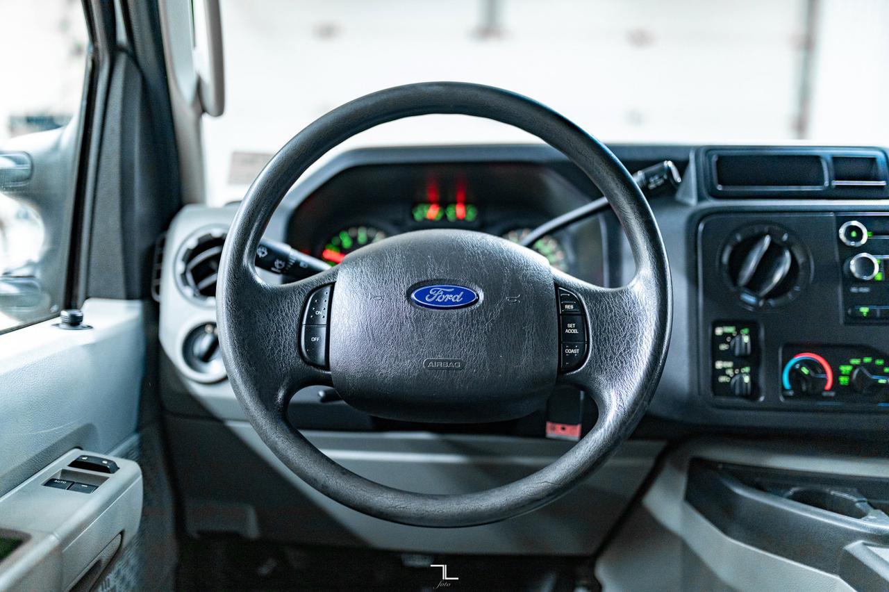 2009 Ford E-350 XLT 15 Passenger Red Deer AB