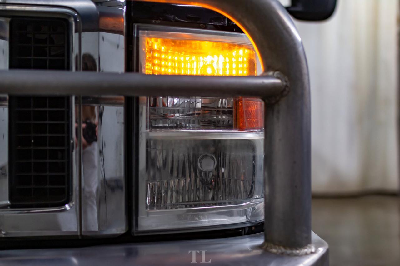 2009 Ford E-350 XLT Extended 15 Passenger Van Red Deer AB