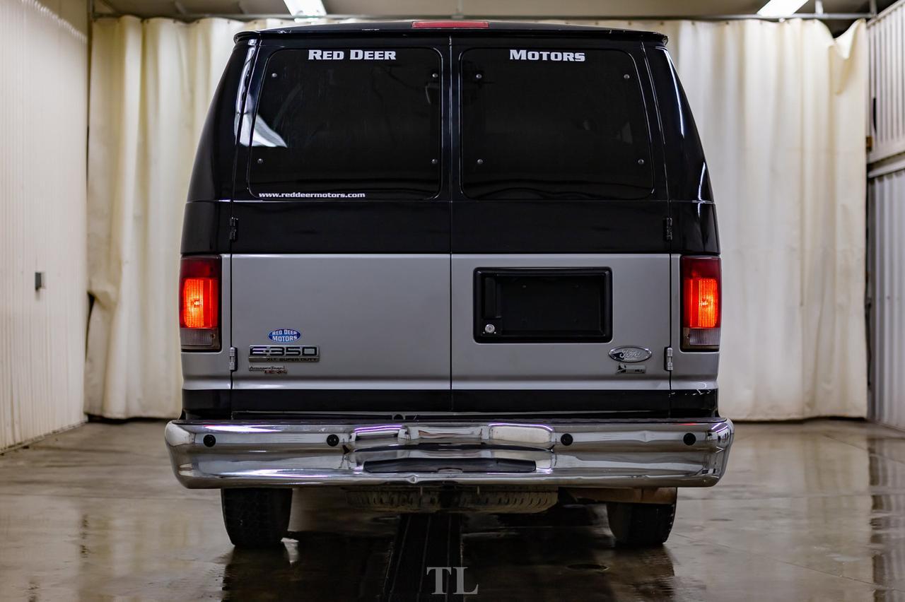 2009 Ford E-350 XLT Extended 15 Passenger Van Red Deer AB