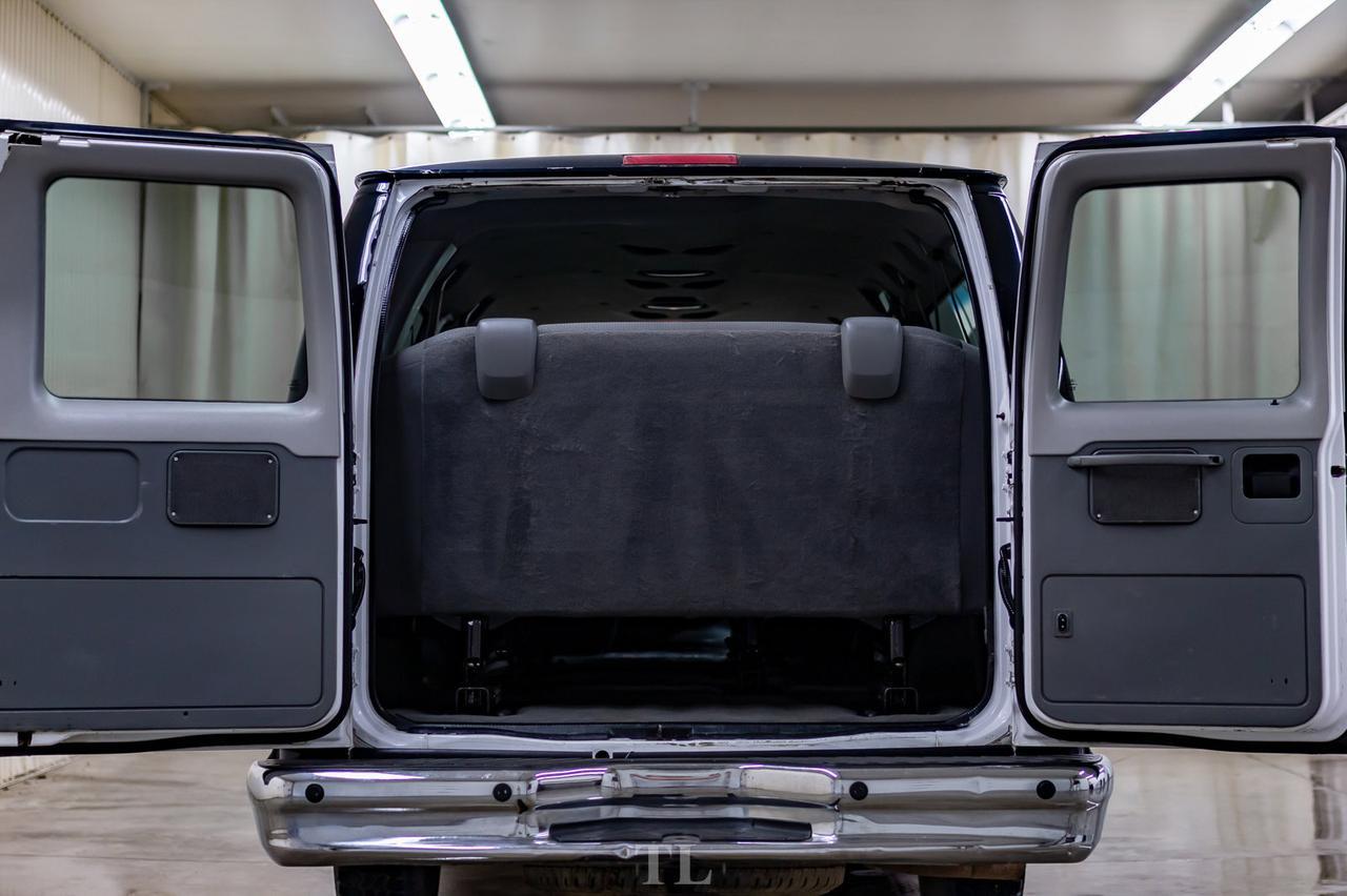 2009 Ford E-350 XLT Extended 15 Passenger Van Red Deer AB