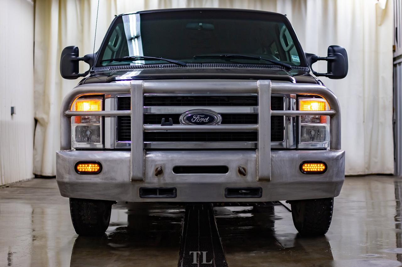 2009 Ford E-350 XLT Extended 15 Passenger Van Red Deer AB