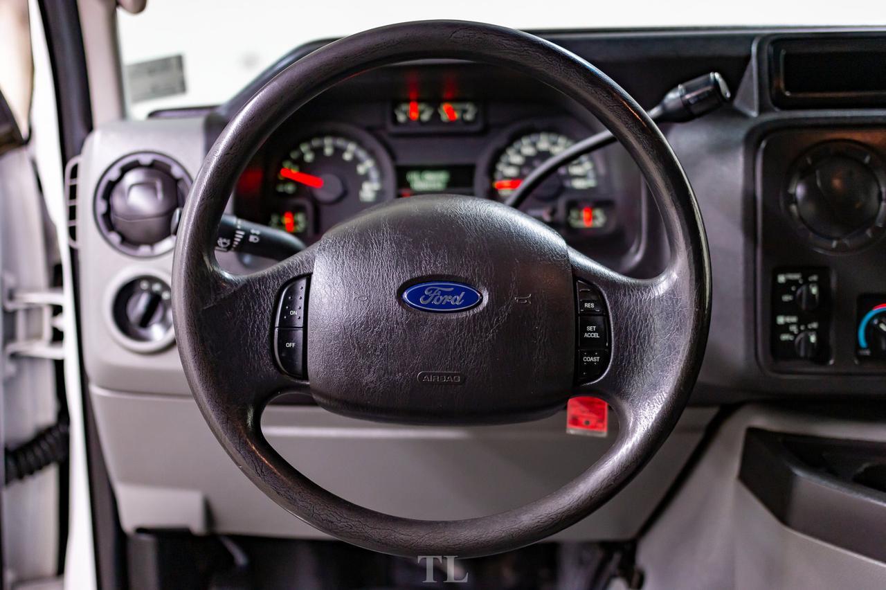 2009 Ford E-350 XLT Extended 15 Passenger Van Red Deer AB