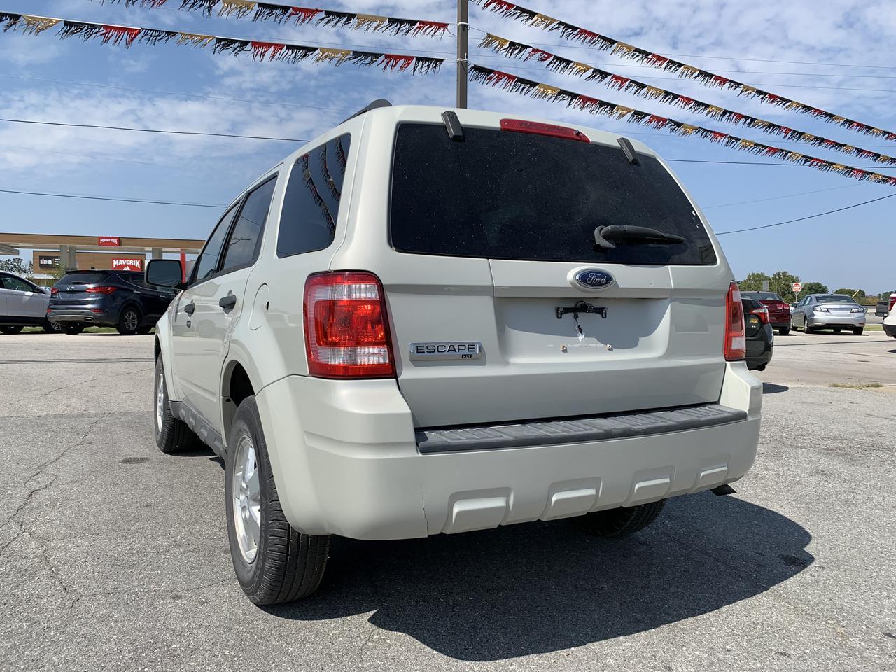 2009 Ford Escape XLT Sport Utility 4D Aurora MO