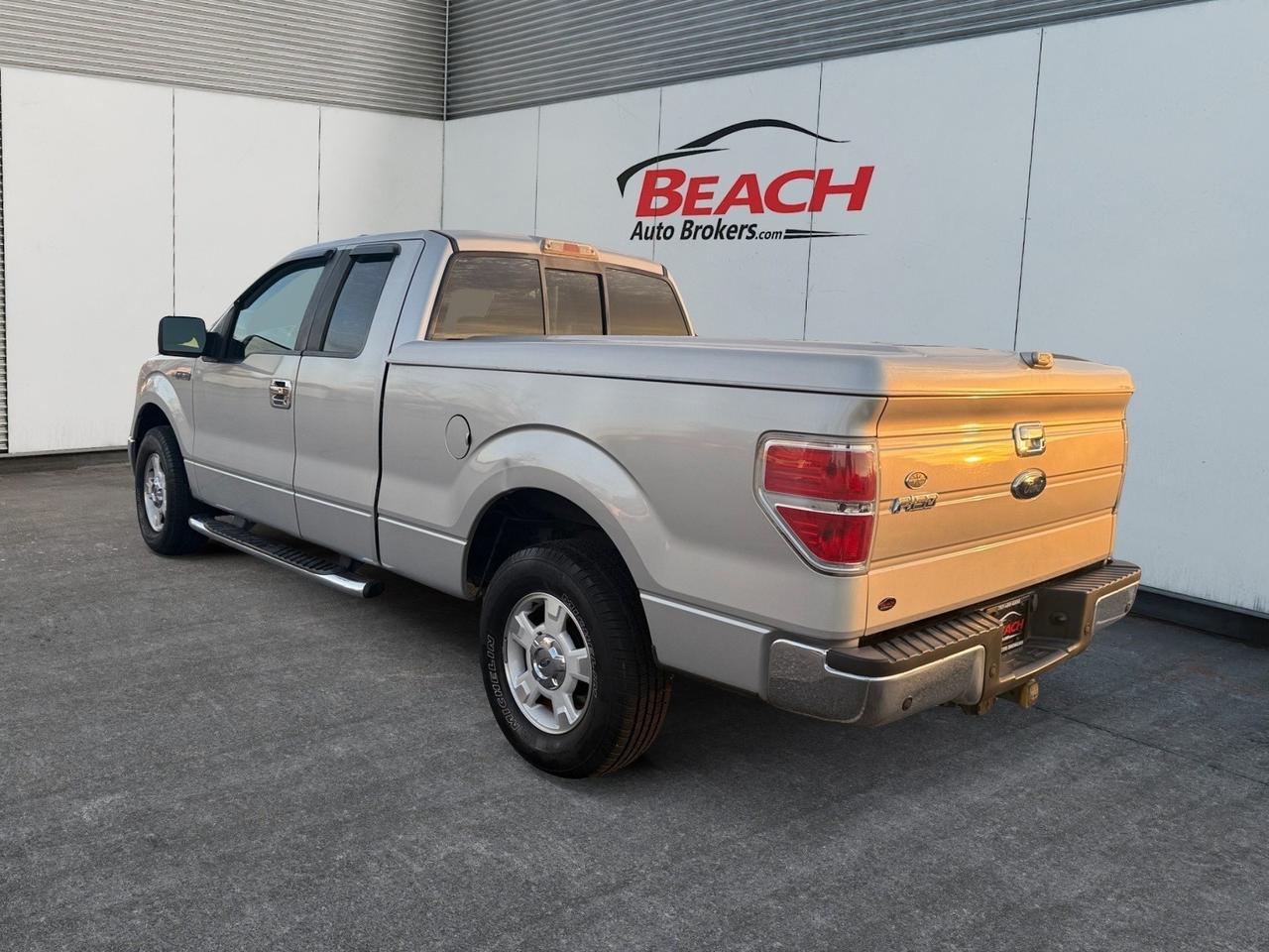 2009 Ford F-150 XL, TONNEAU COVER, RUNNING BOARDS, BLUETOOTH, MANUAL MIRRORS, REMOVABLE TAILGATE W/ KEY, POWER DRIVER SEAT, CLEAN CARFAX, LOW MILES, A HIDDEN GEM READY FOR THE ROAD! Norfolk VA