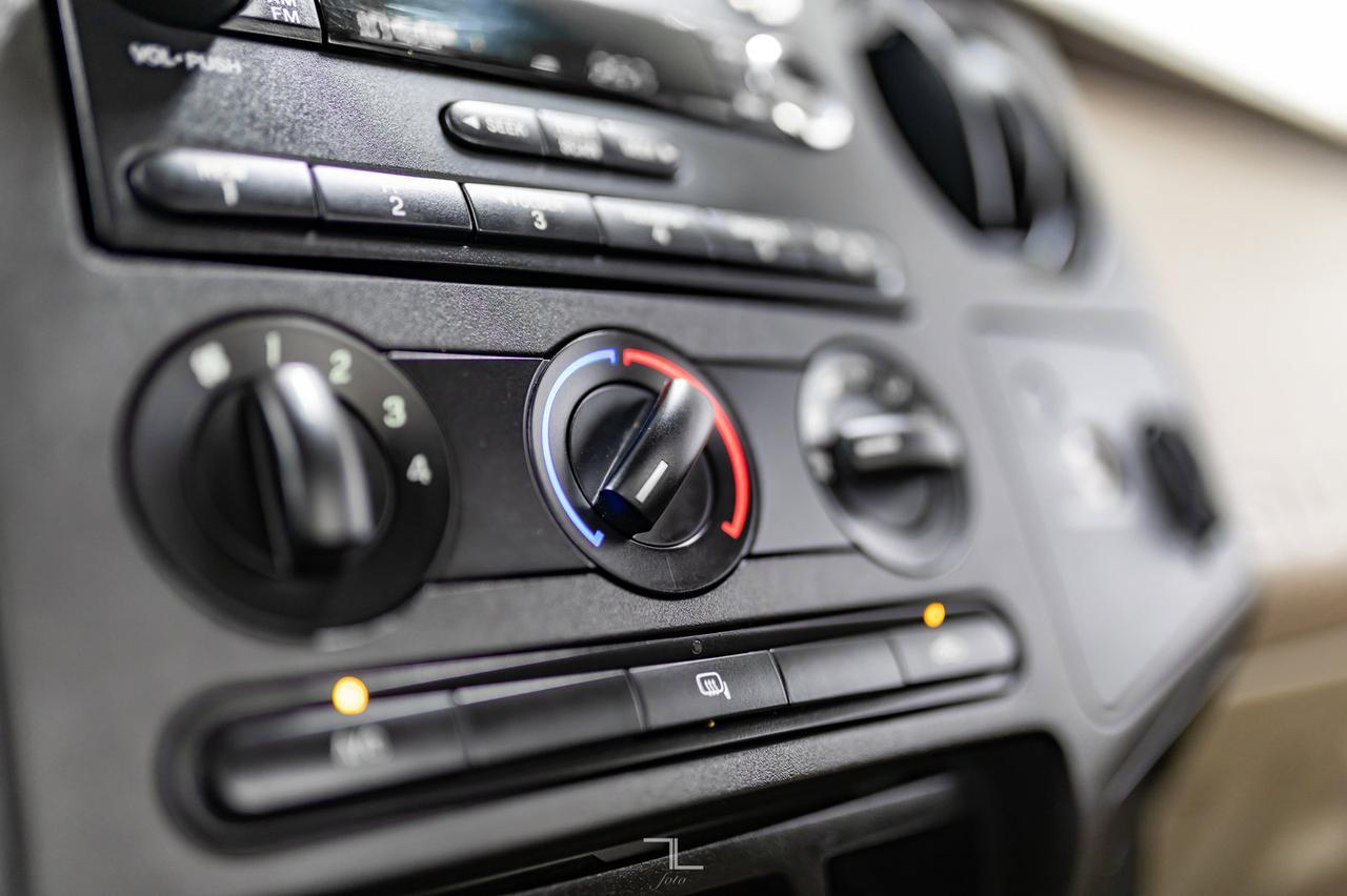 2009 Ford F-250 4x2 Reg Cab XL Longbox Red Deer AB