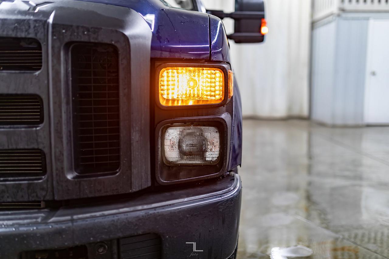 2009 Ford F-250 4x2 Reg Cab XL Longbox Red Deer AB