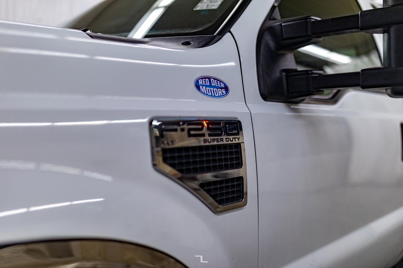 2009 Ford F-250 4x4 Crew Cab XLT Wild Fire Truck Red Deer AB