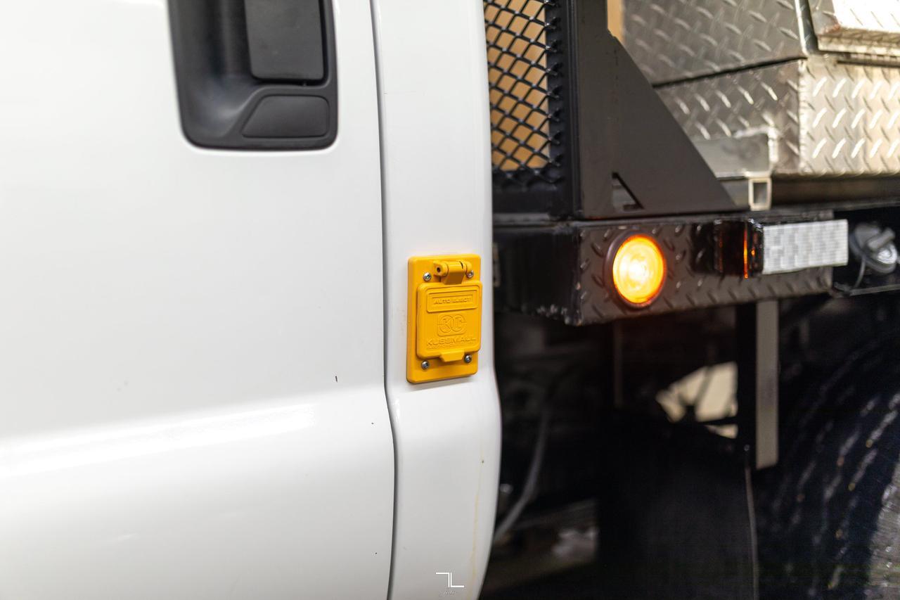 2009 Ford F-250 4x4 Crew Cab XLT Wild Fire Truck Red Deer AB
