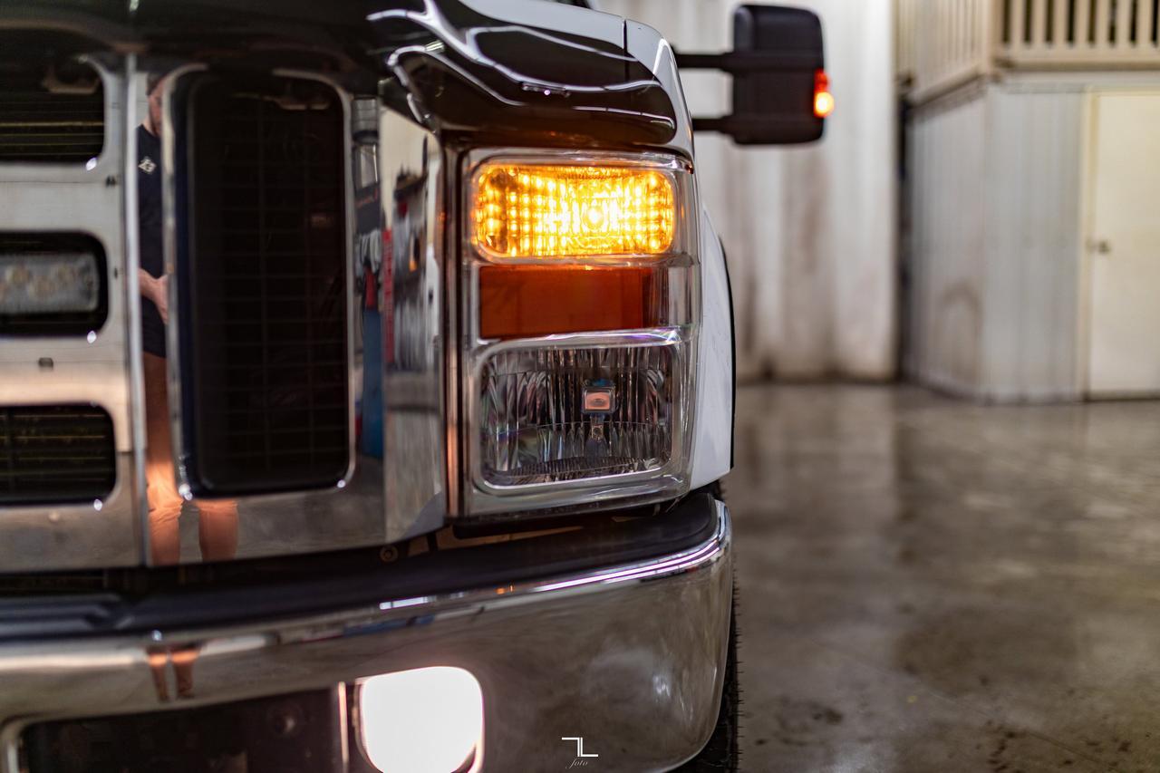 2009 Ford F-250 4x4 Crew Cab XLT Wild Fire Truck Red Deer AB