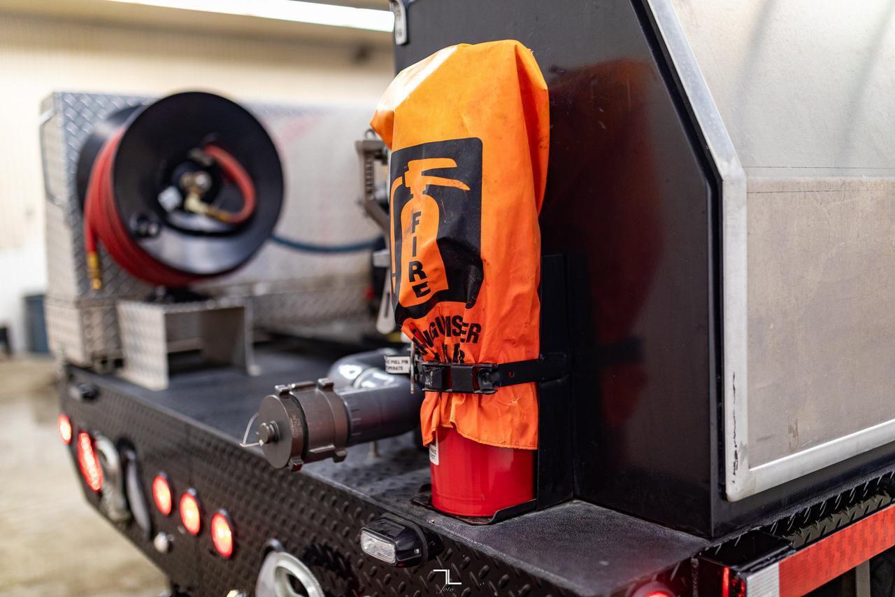 2009 Ford F-250 4x4 Crew Cab XLT Wild Fire Truck Red Deer AB