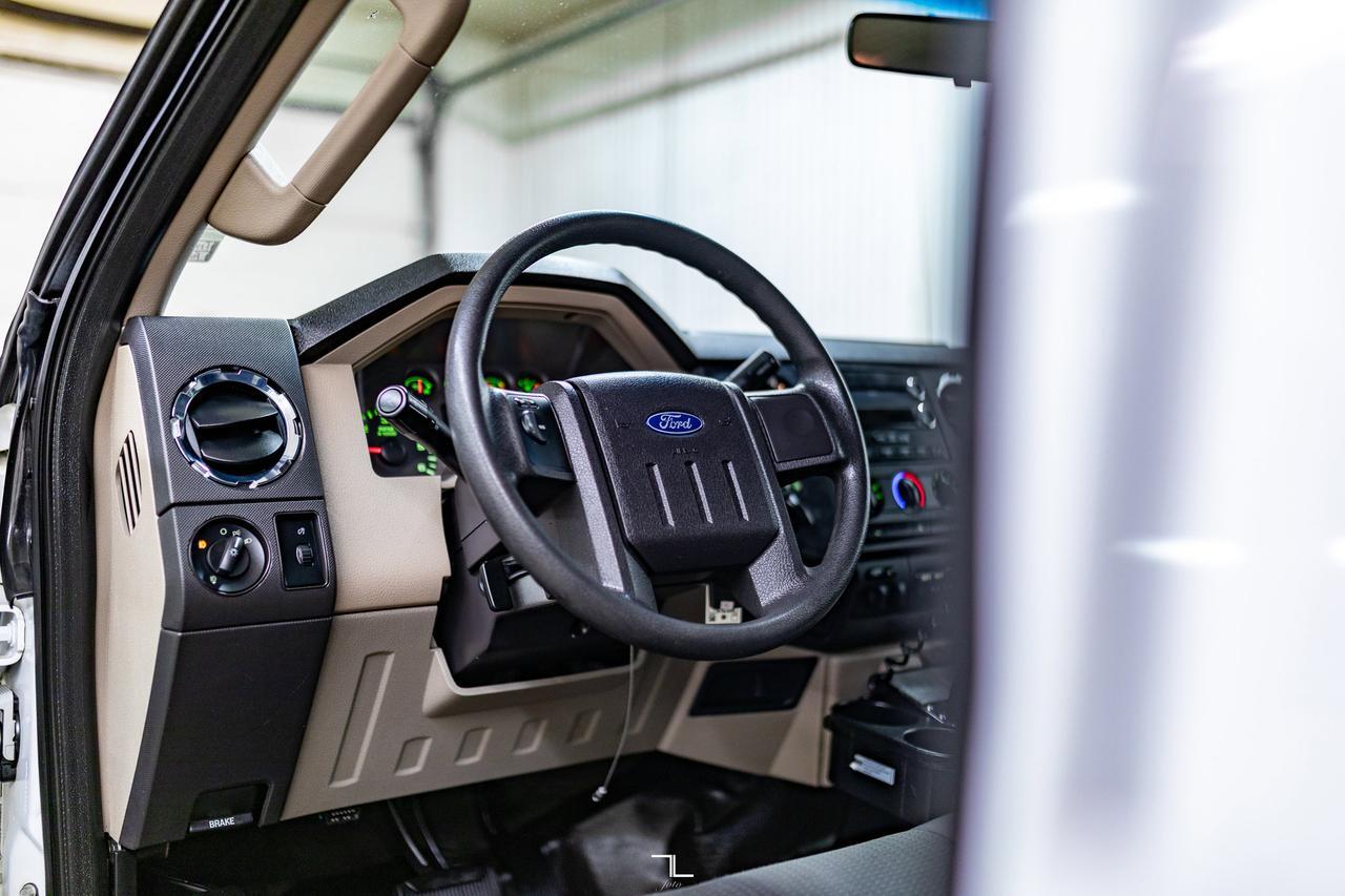 2009 Ford F-250 4x4 Crew Cab XLT Wild Fire Truck Red Deer AB