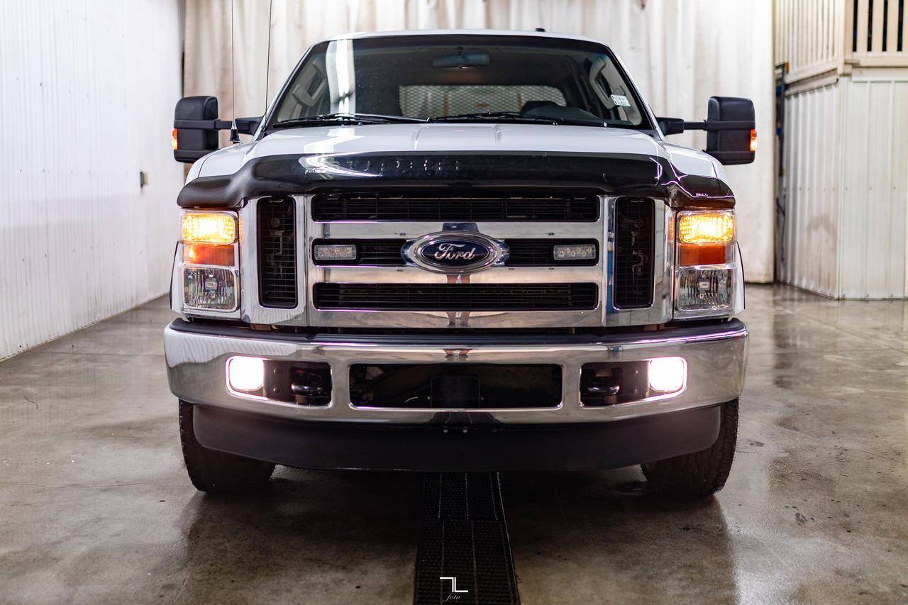 2009 Ford F-250 4x4 Crew Cab XLT Wild Fire Truck Red Deer AB