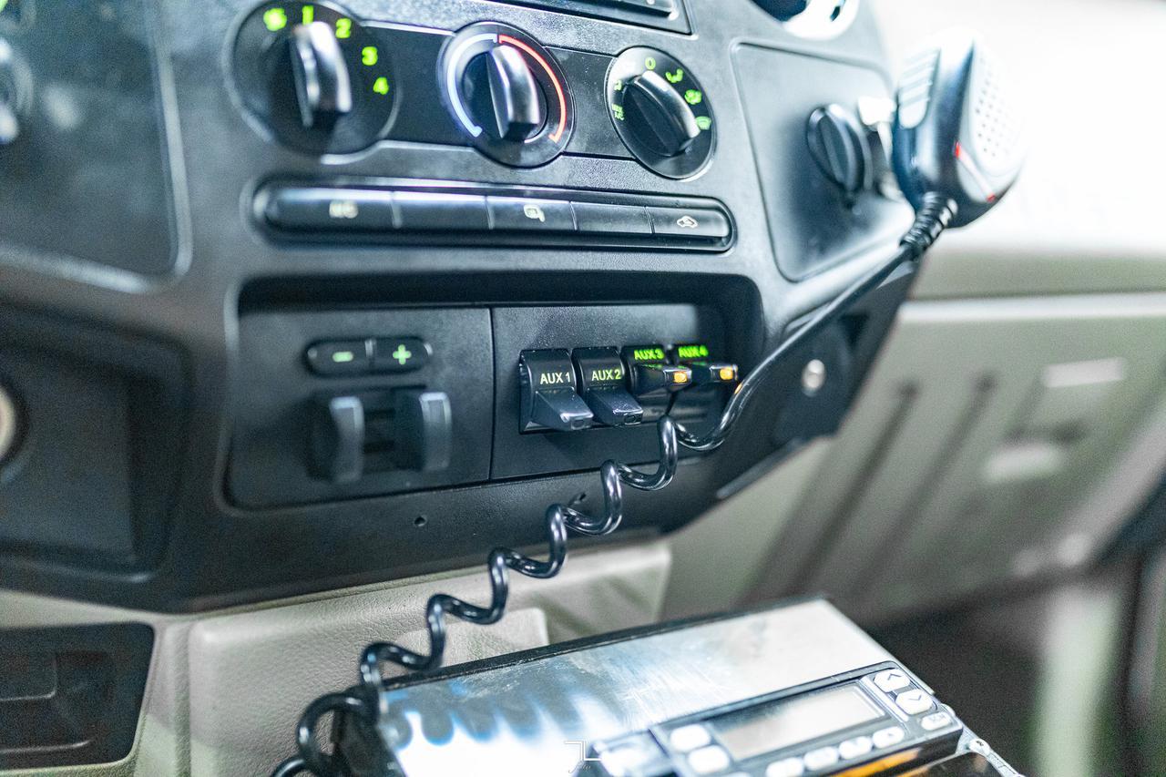 2009 Ford F-250 4x4 Crew Cab XLT Wild Fire Truck Red Deer AB