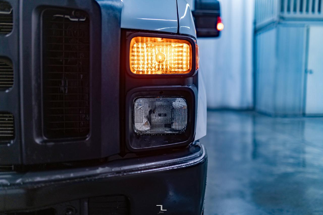 2009 Ford F-250 4x4 Reg Cab XL Longbox Red Deer AB