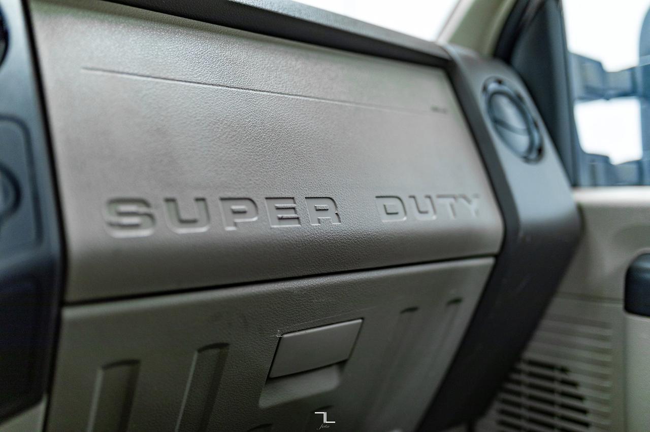 2009 Ford F-250 4x4 Reg Cab XL Longbox Red Deer AB