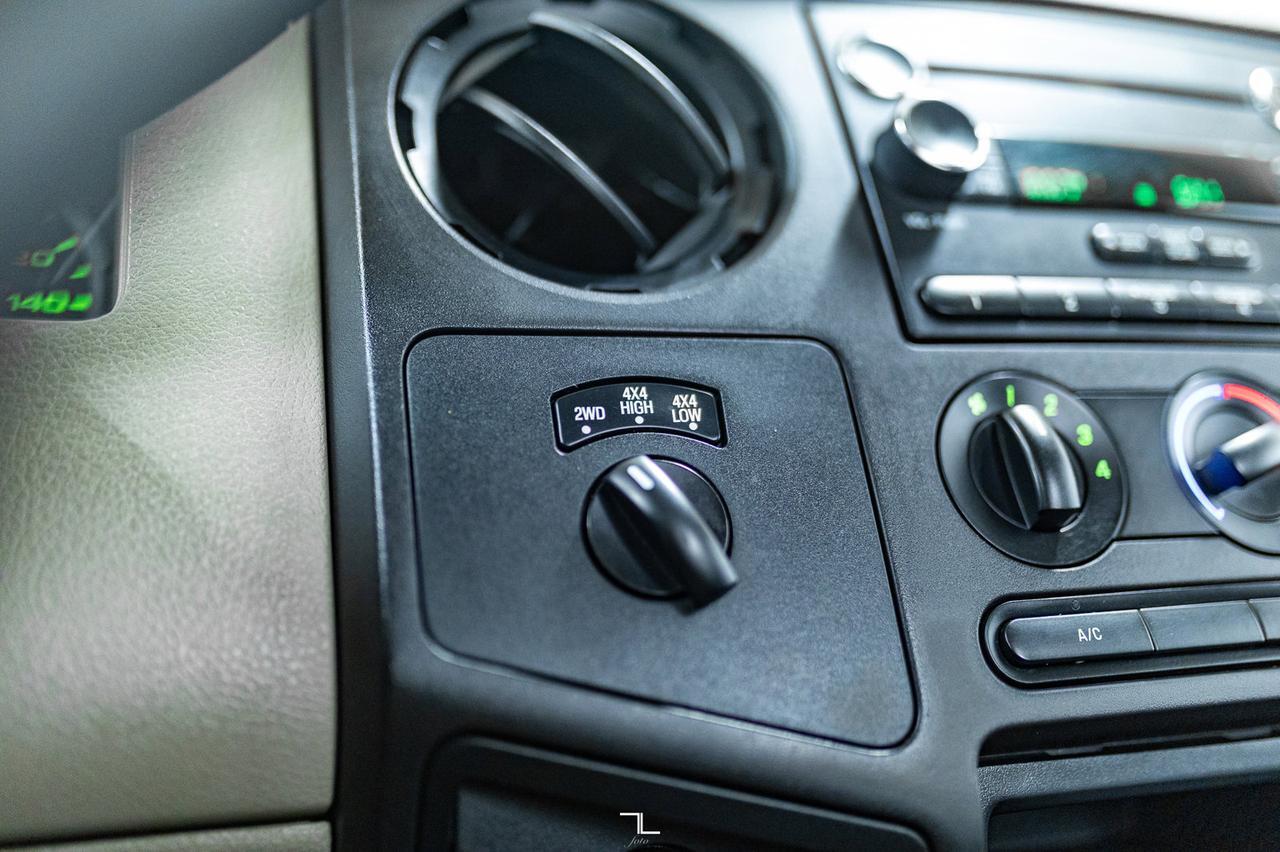 2009 Ford F-250 4x4 Reg Cab XL Longbox Red Deer AB