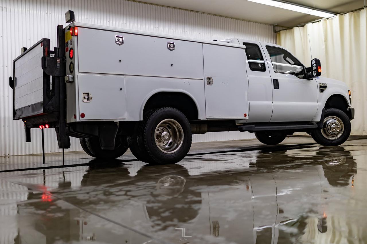 2009 Ford F-350 4x4 Super Cab XL Service Box Power Gate Red Deer AB