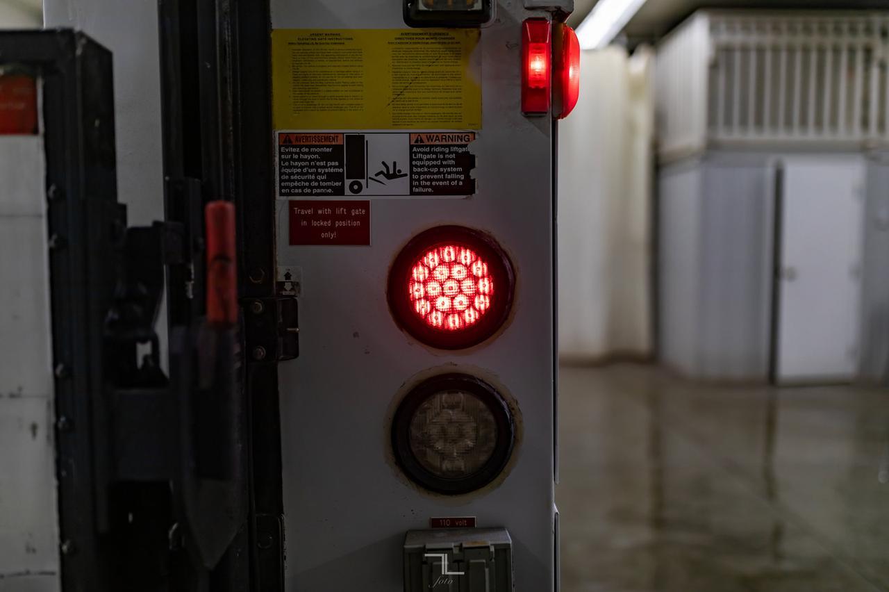 2009 Ford F-350 4x4 Super Cab XL Service Box Power Gate Red Deer AB