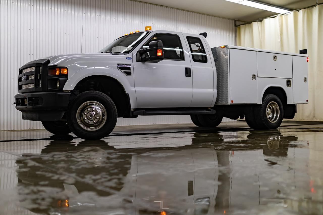 2009 Ford F-350 4x4 Super Cab XL Service Box Power Gate Red Deer AB