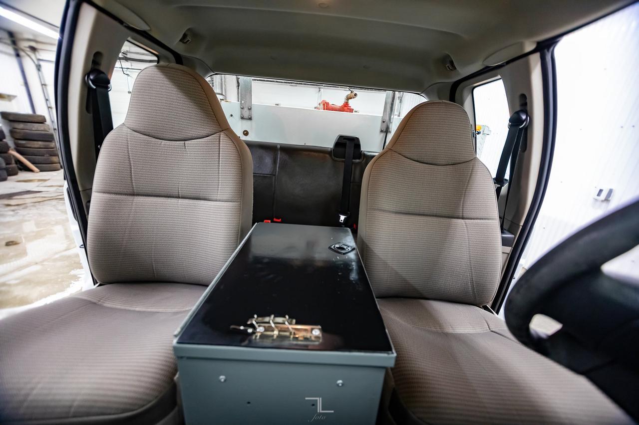 2009 Ford F-350 4x4 Super Cab XL Service Box Power Gate Red Deer AB