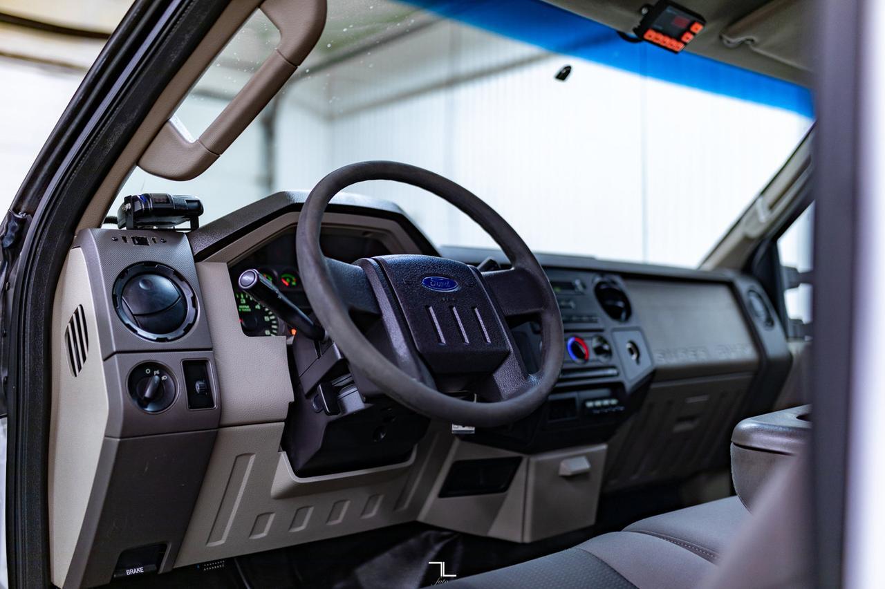 2009 Ford F-550 4x2 Crew Cab XL Dump Box Red Deer AB